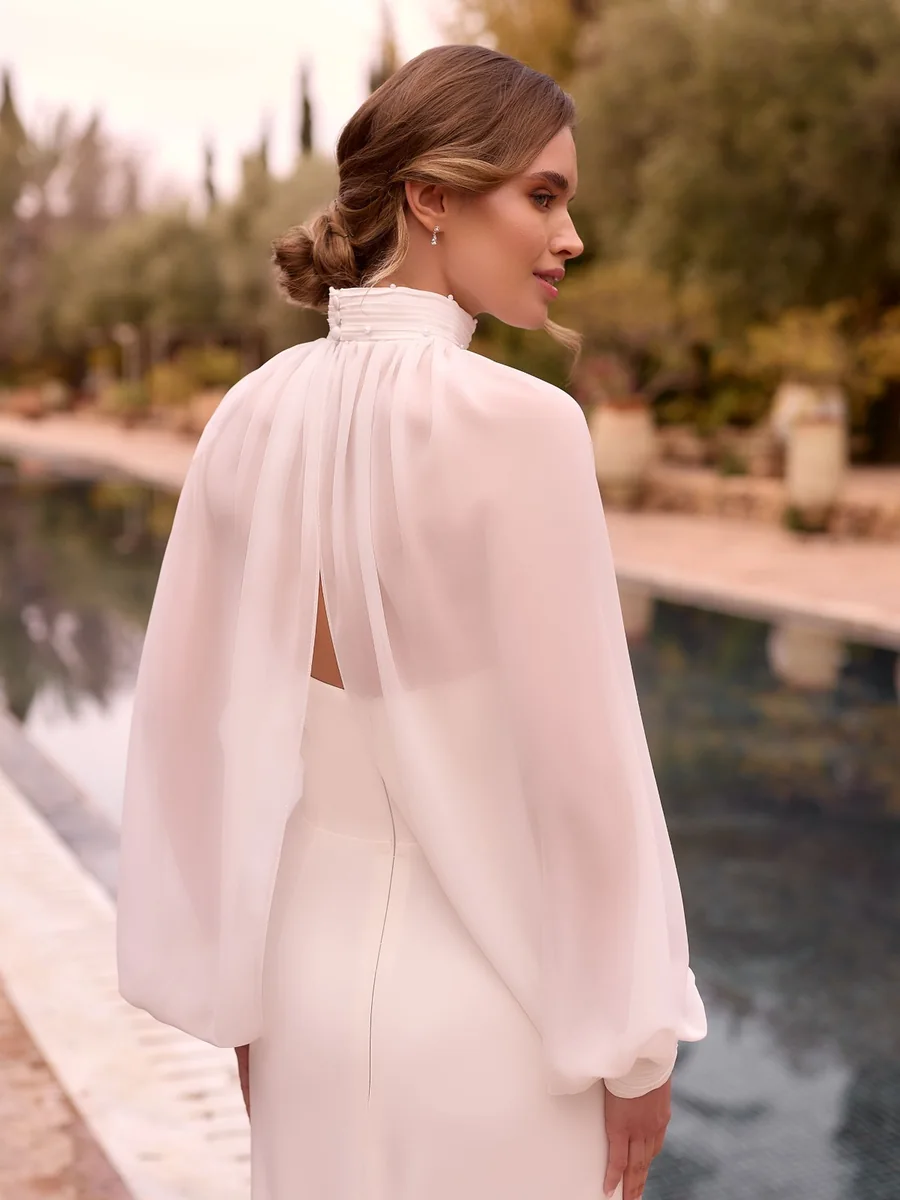 Cape de mousseline, de dos, accessoire de mariée, L'Écrin Blanc