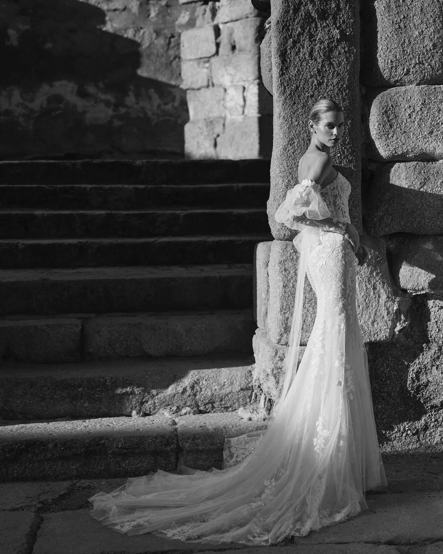Robe de mariée Palmira, Adriana Alier, silhouette fourreau