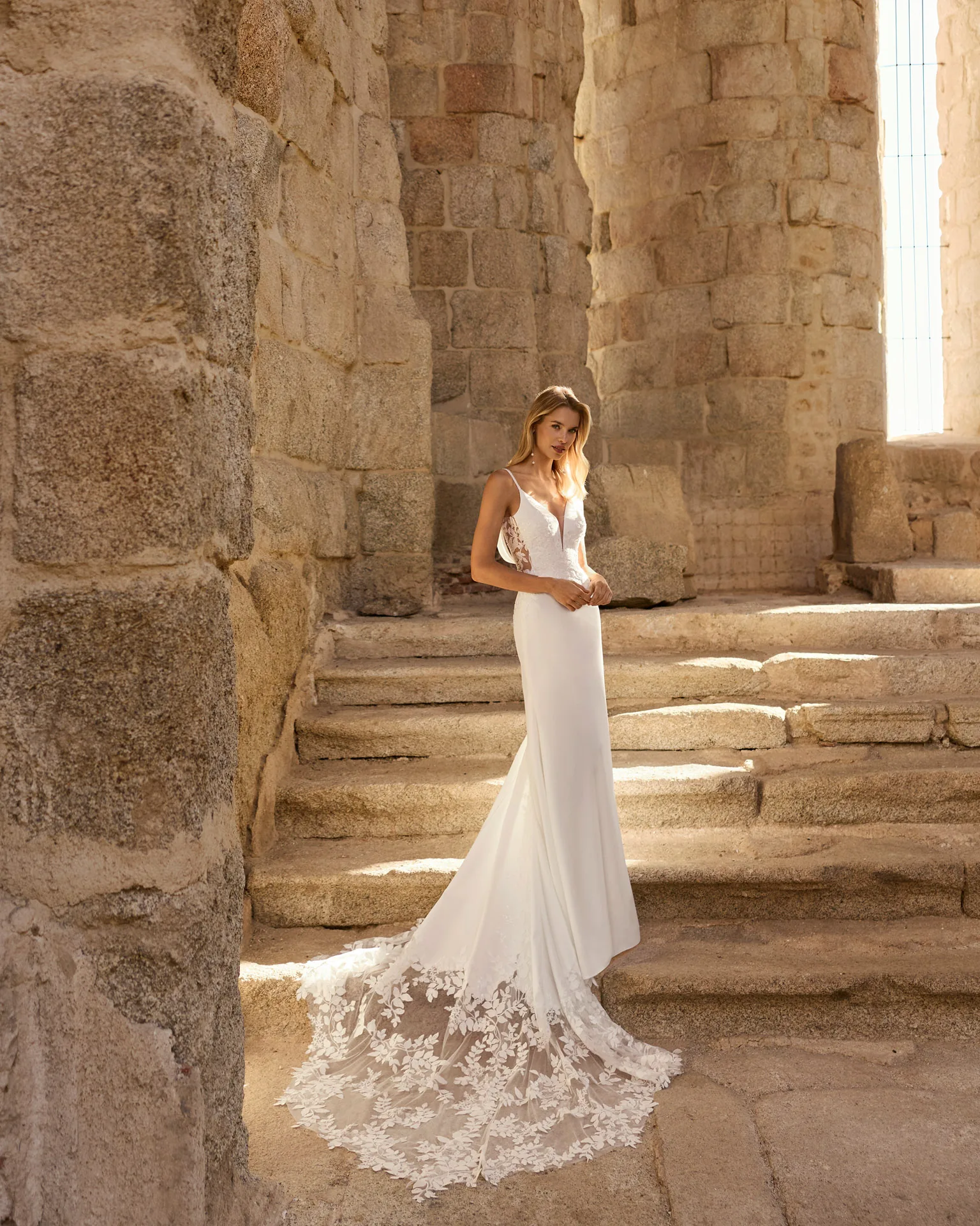 Robe de mariée Paris, Adriana Alier, silhouette fourreau