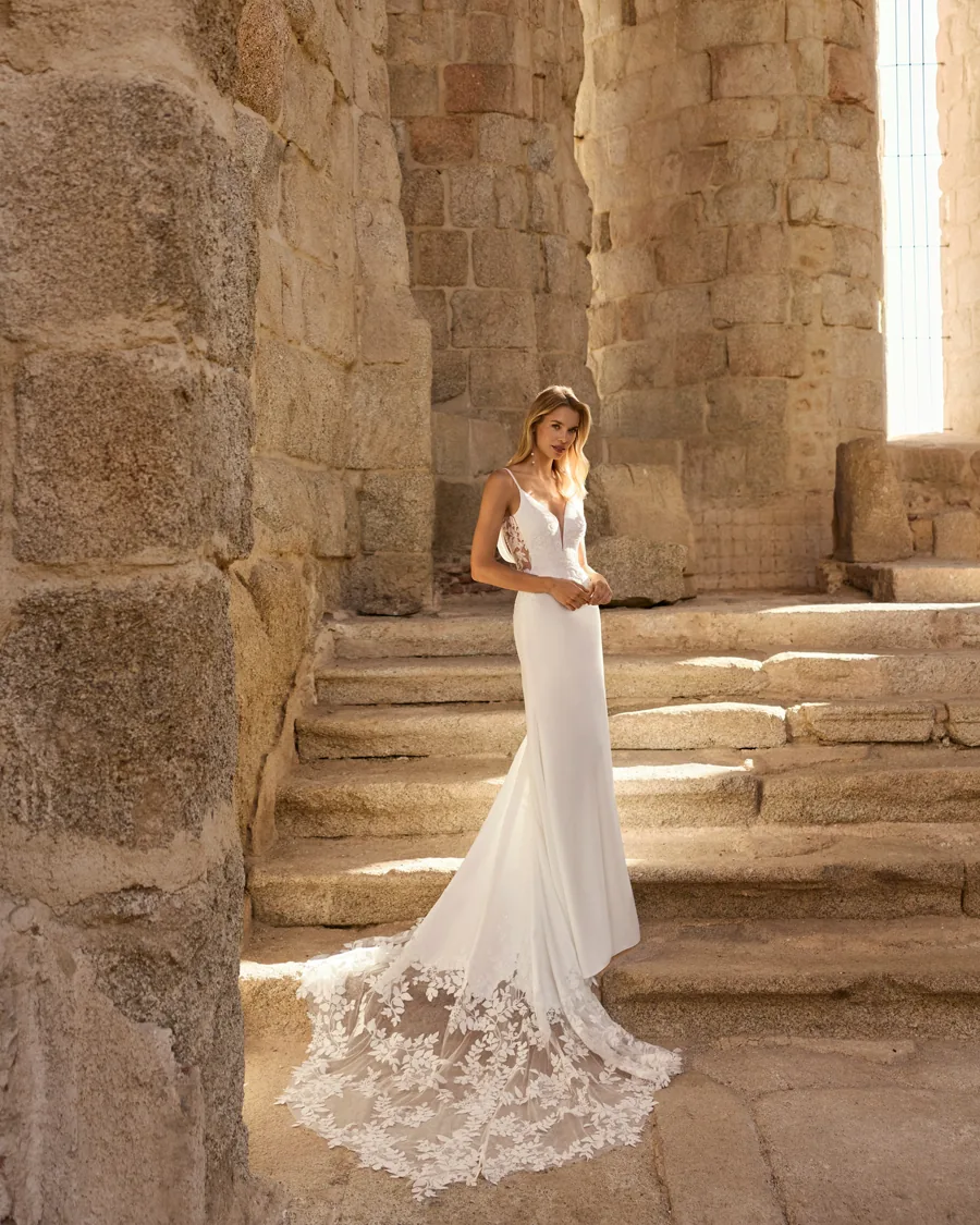 Robe de mariée Paris, Adriana Alier, silhouette fourreau