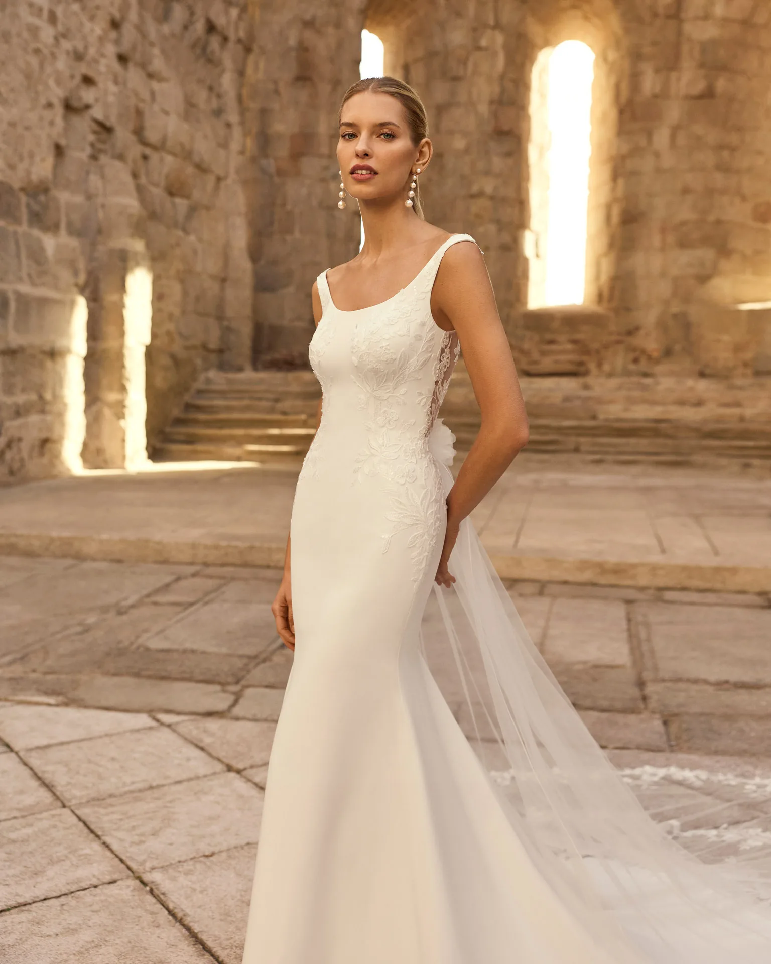Robe de mariée Parvati, Adriana Alier, silhouette fourreau