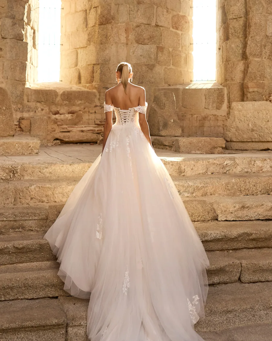 Robe de mariée Persa, Adriana Alier, silhouette princesse
