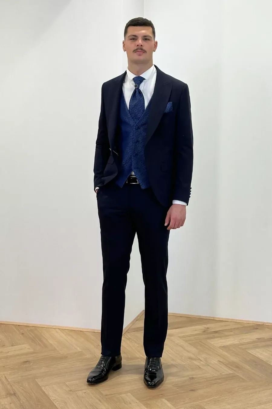 Costume de marié Camilliano Emilio, navy
