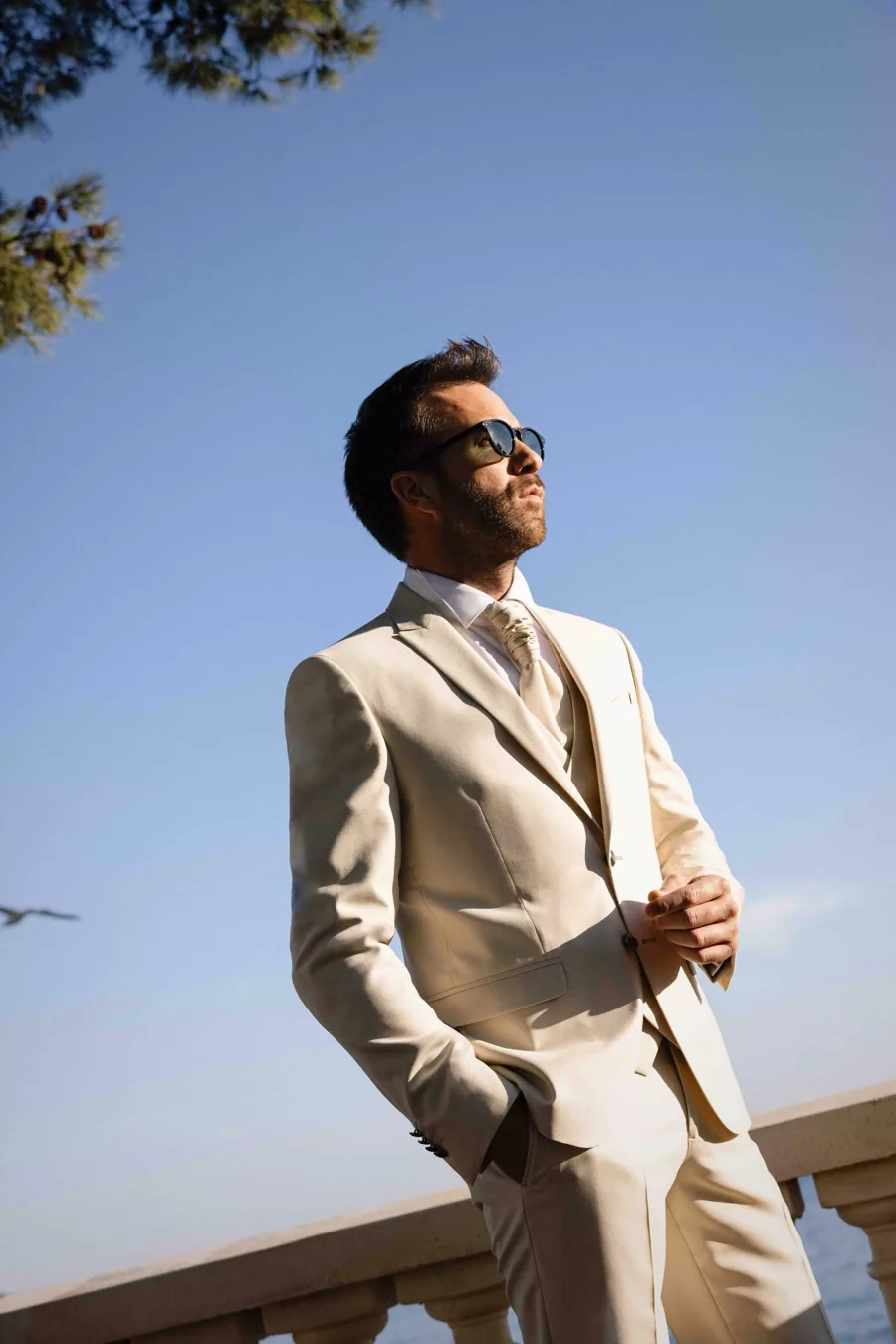 Costume de marié Camilliano Santiago, beige