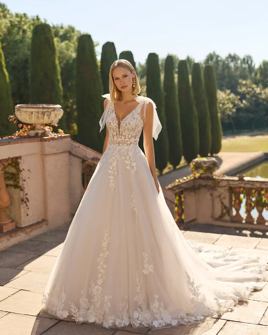Robe de mariée Fiony, Luna Novias, silhouette princesse