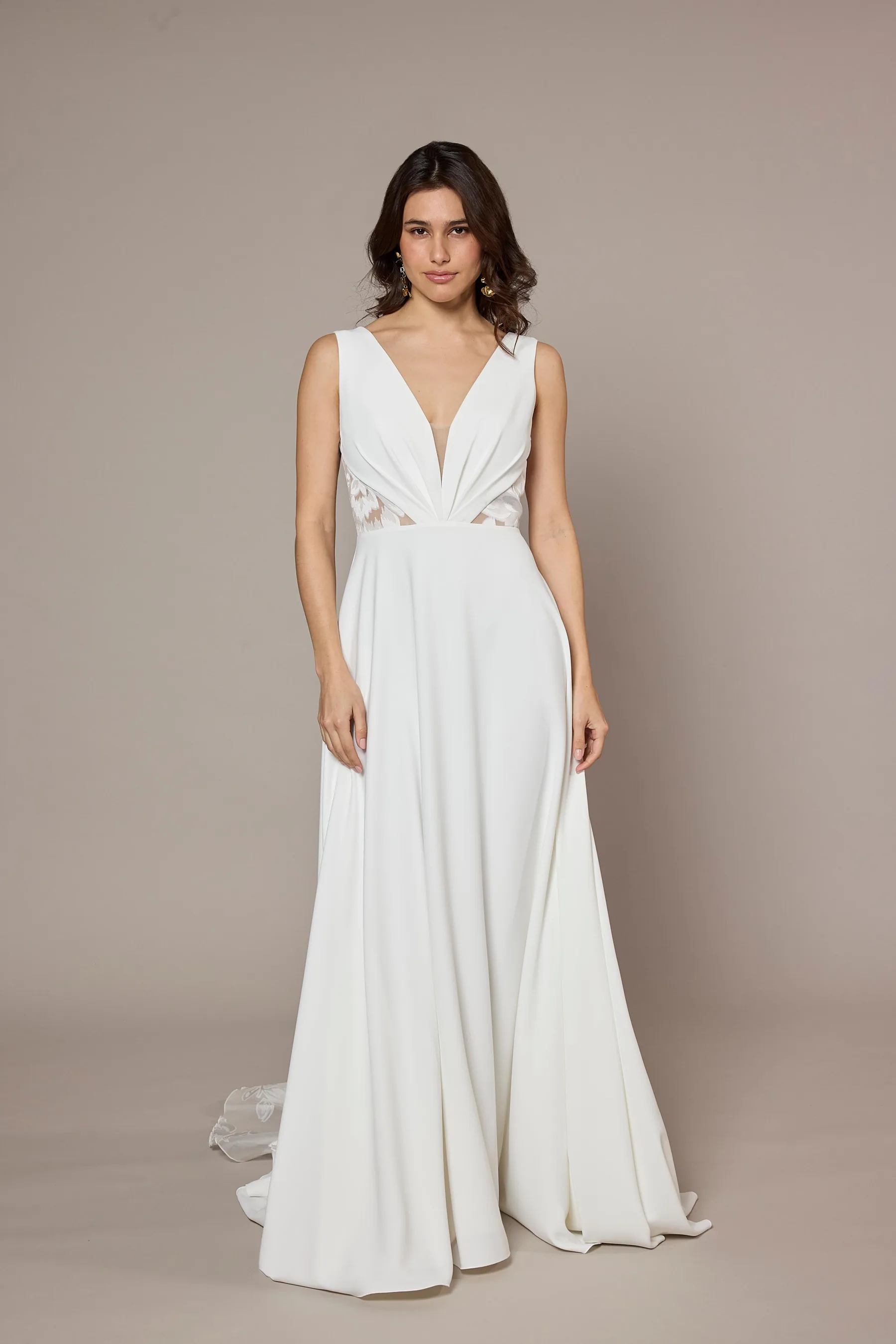 Robe de mariée Calypso, Lambert Créations, silhouette fluide