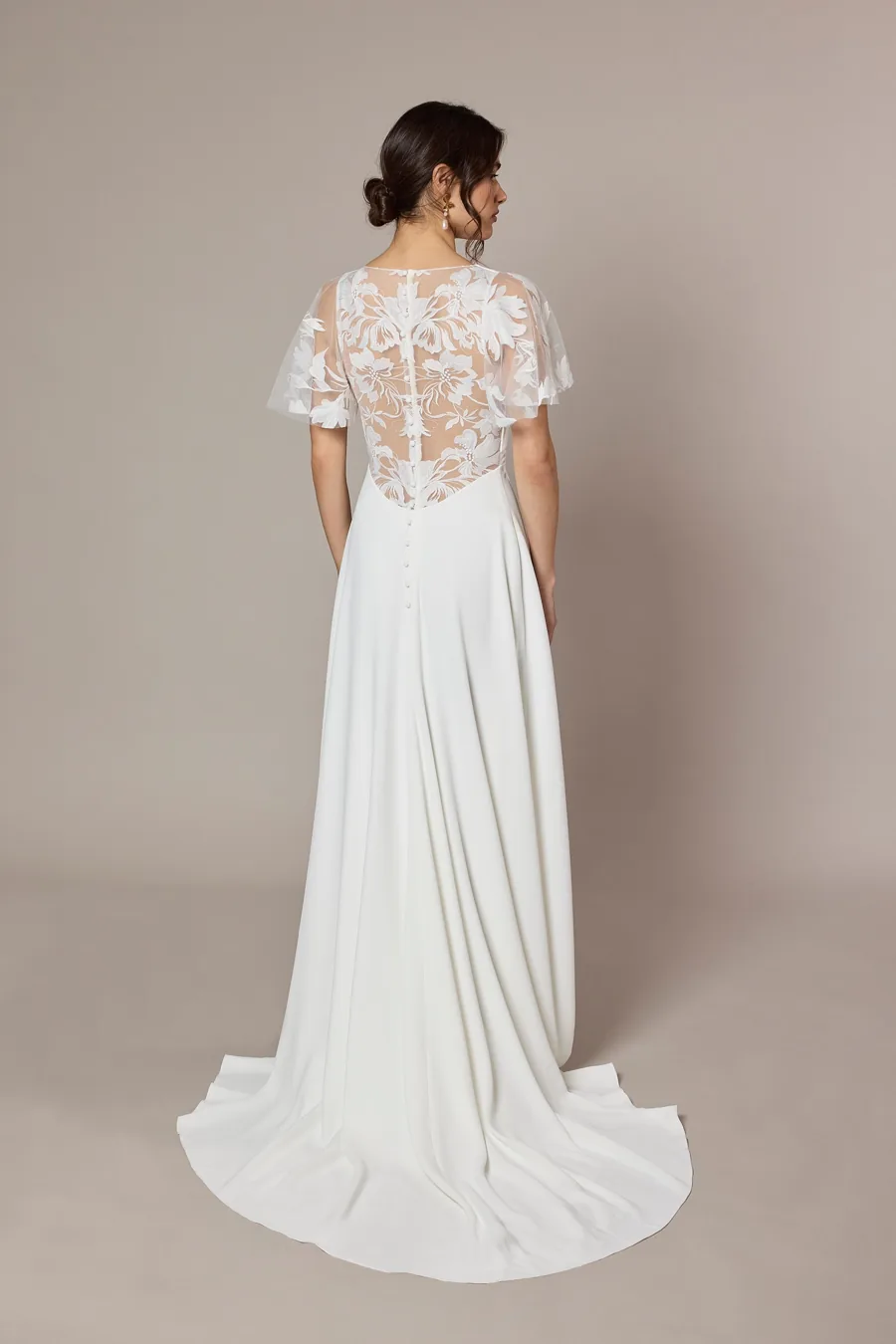 Robe de mariée Néréide, Lambert Créations, silhouette fluide